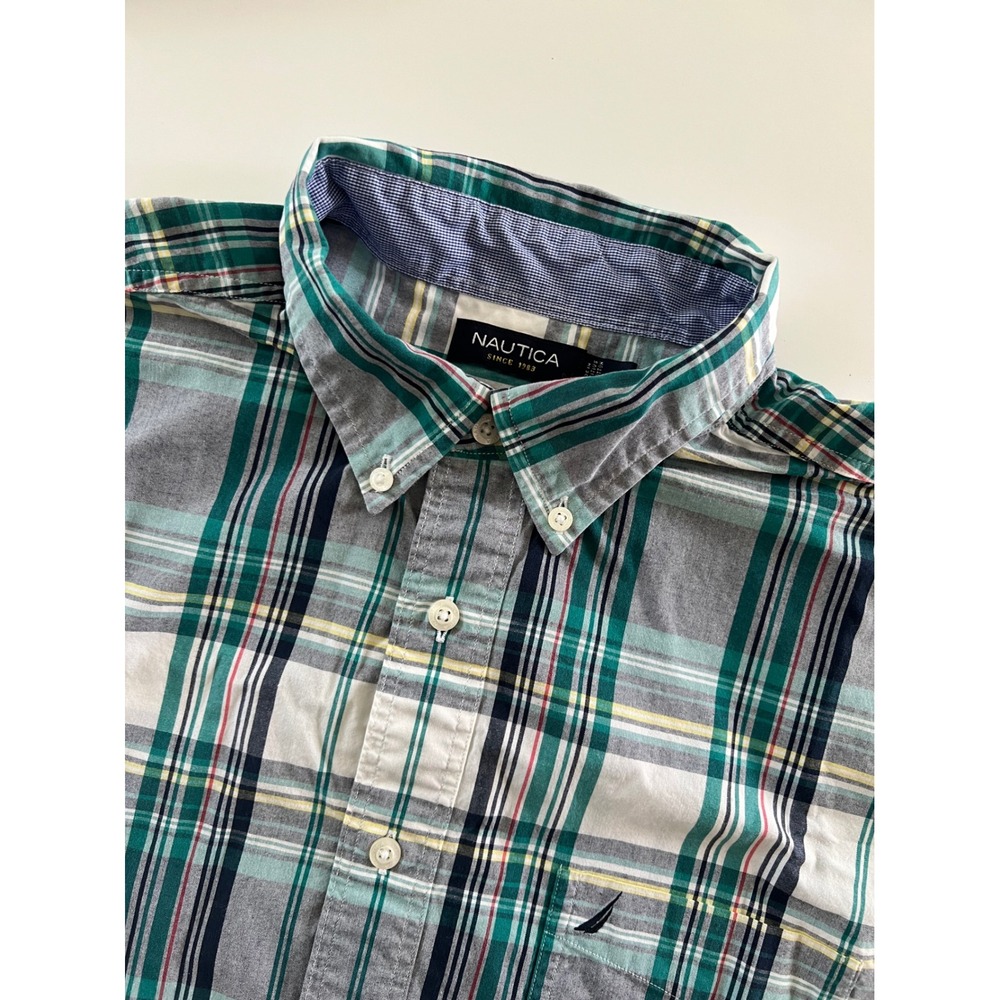 Nautica Men's Size Large Plaid 100% Cotton Button Down Short Sleeve Shirt